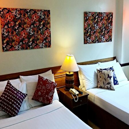Cabanatuan City La Parilla Hotel מראה חיצוני תמונה